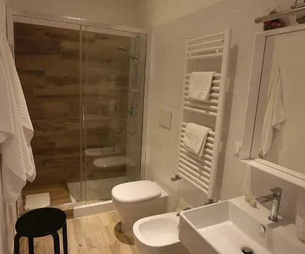 Al 32 לינה וארוחת בוקר 3*