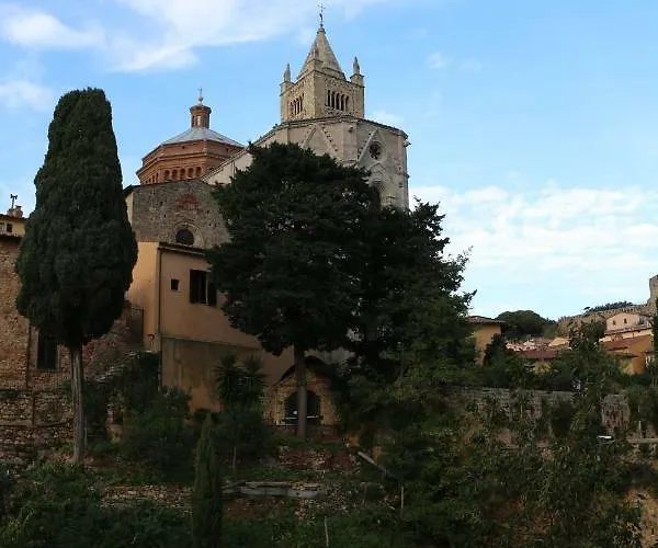 Al 32 Bed & Breakfast Massa Marittima